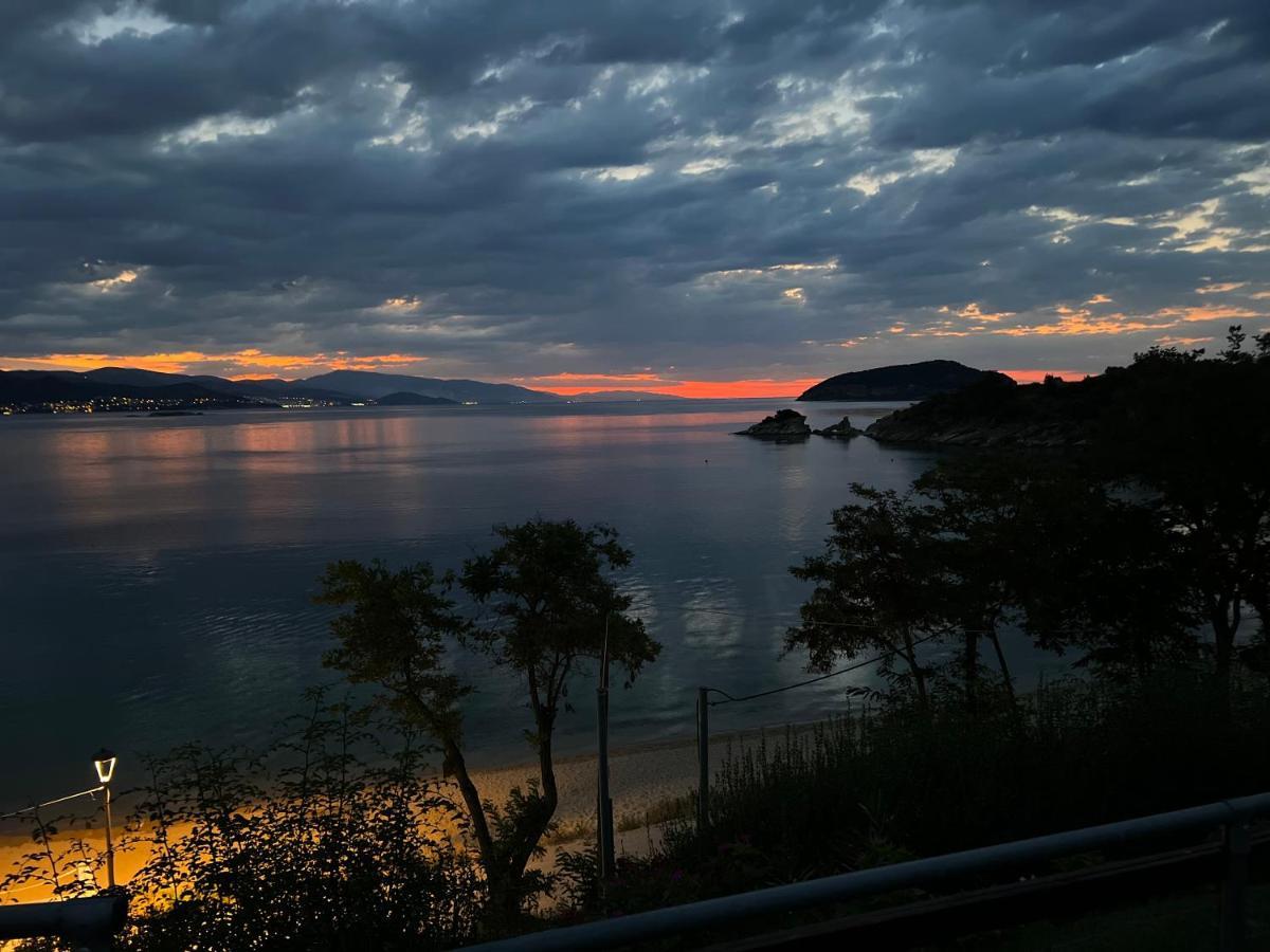 Kallithea Nea Iraklitsa Buitenkant foto