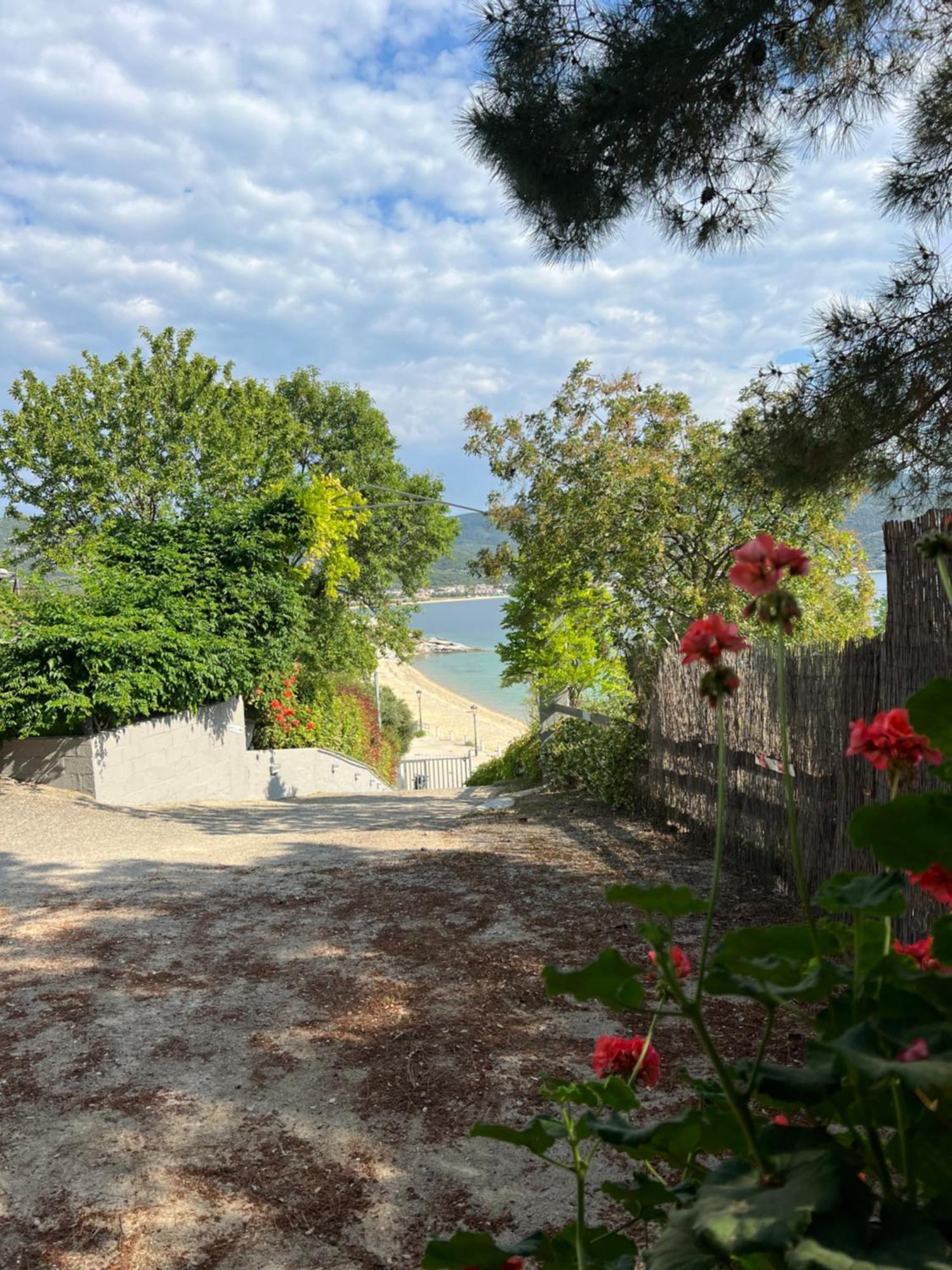 Kallithea Nea Iraklitsa Buitenkant foto